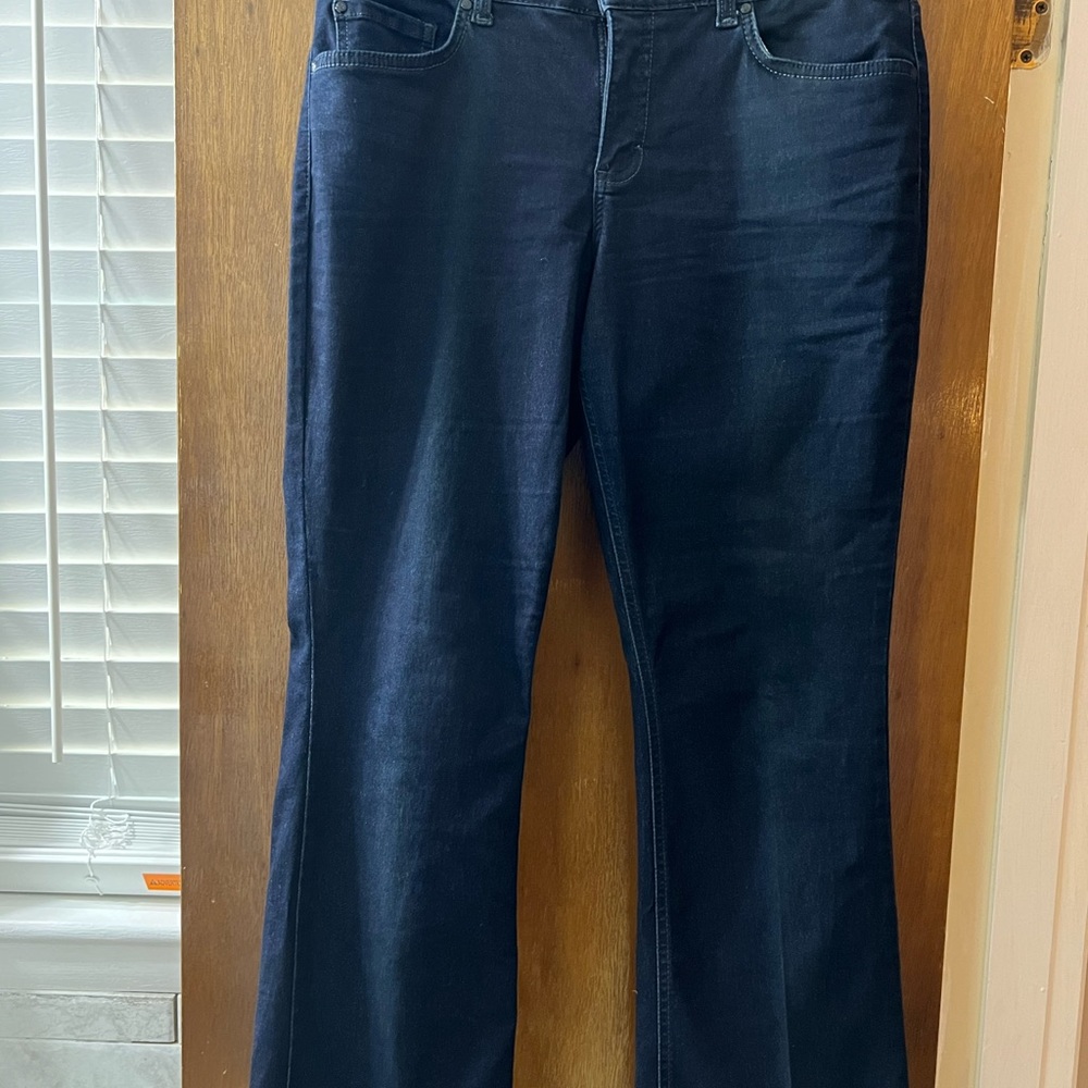 Riders by Lee, Mid Rise Boot Cut Jeans, excellent condition, no rips, 12 petite